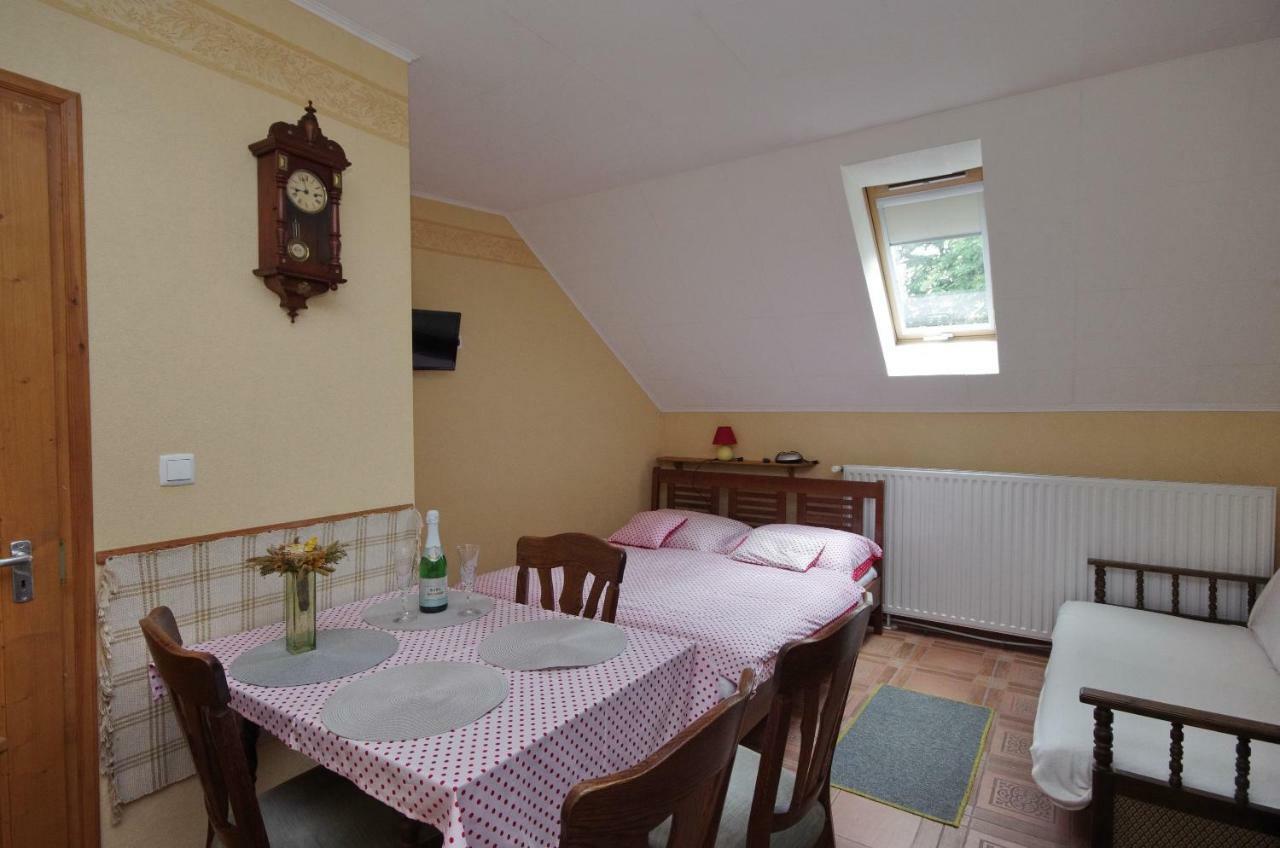 Burg Apartman Дьюла Экстерьер фото